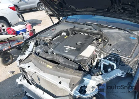 2018 Mercedes-Benz E 300 z USA, uszkodzony, nr VIN WDDZF4JB4JA480056